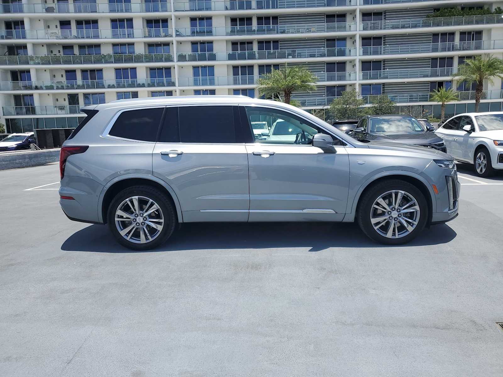Thumbnail: 2023 Cadillac XT6 - 7