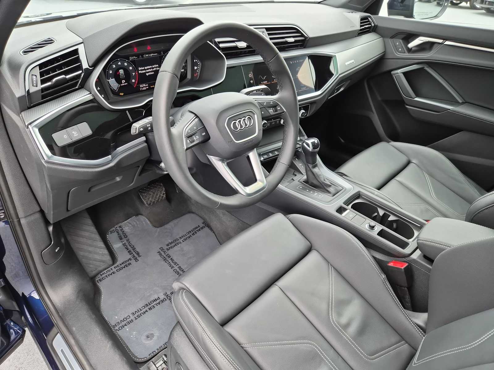 Thumbnail: 2025 Audi Q3 - 2