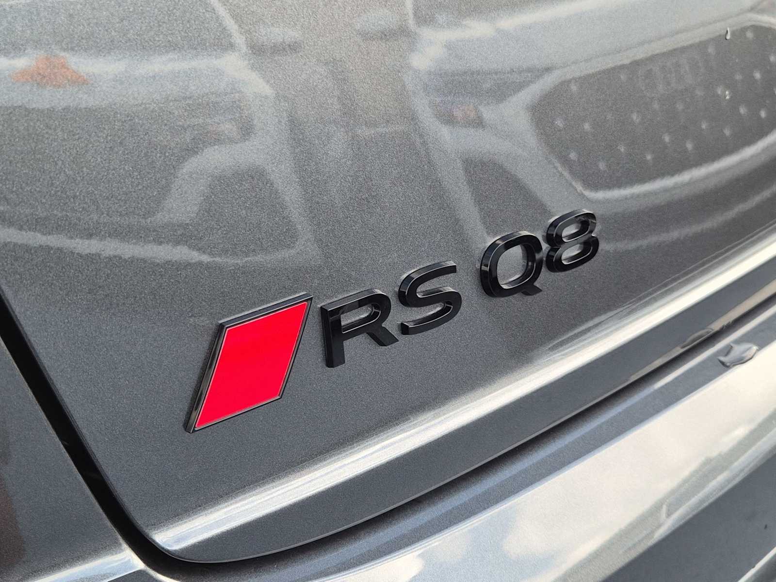 Thumbnail: 2026 Audi RS Q8 - 11