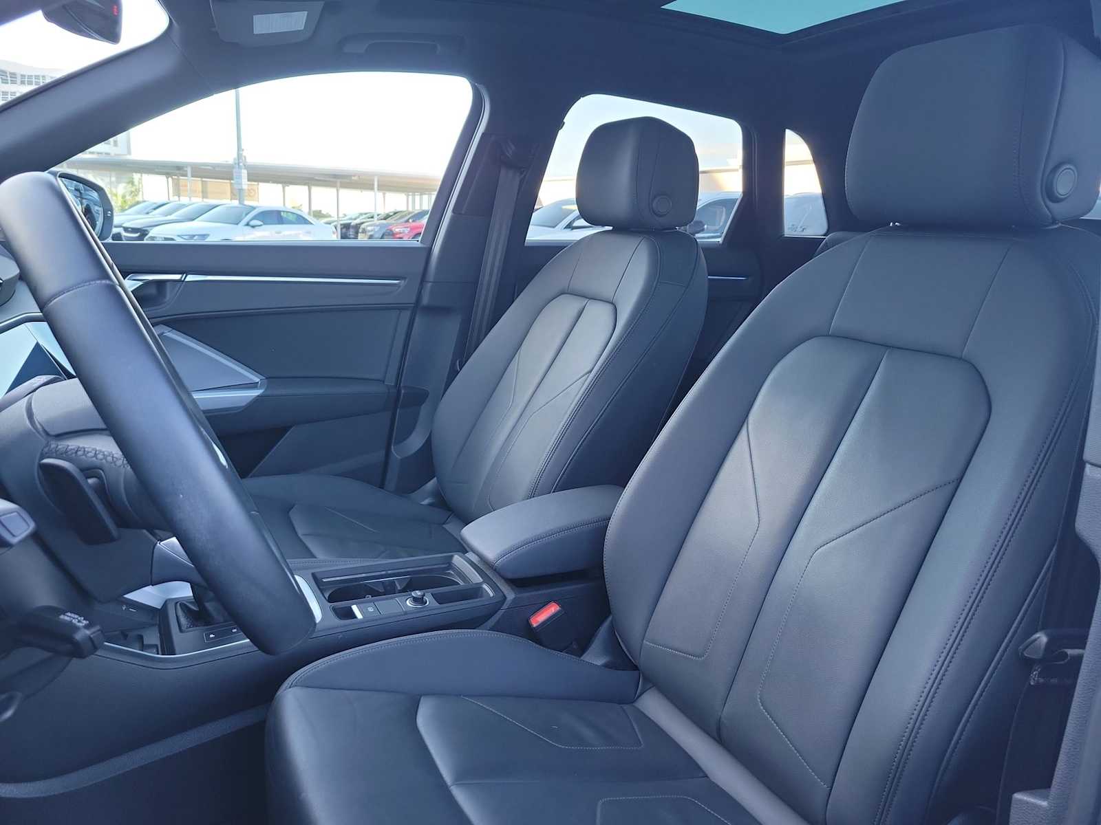 Thumbnail: 2023 Audi Q3 - 15