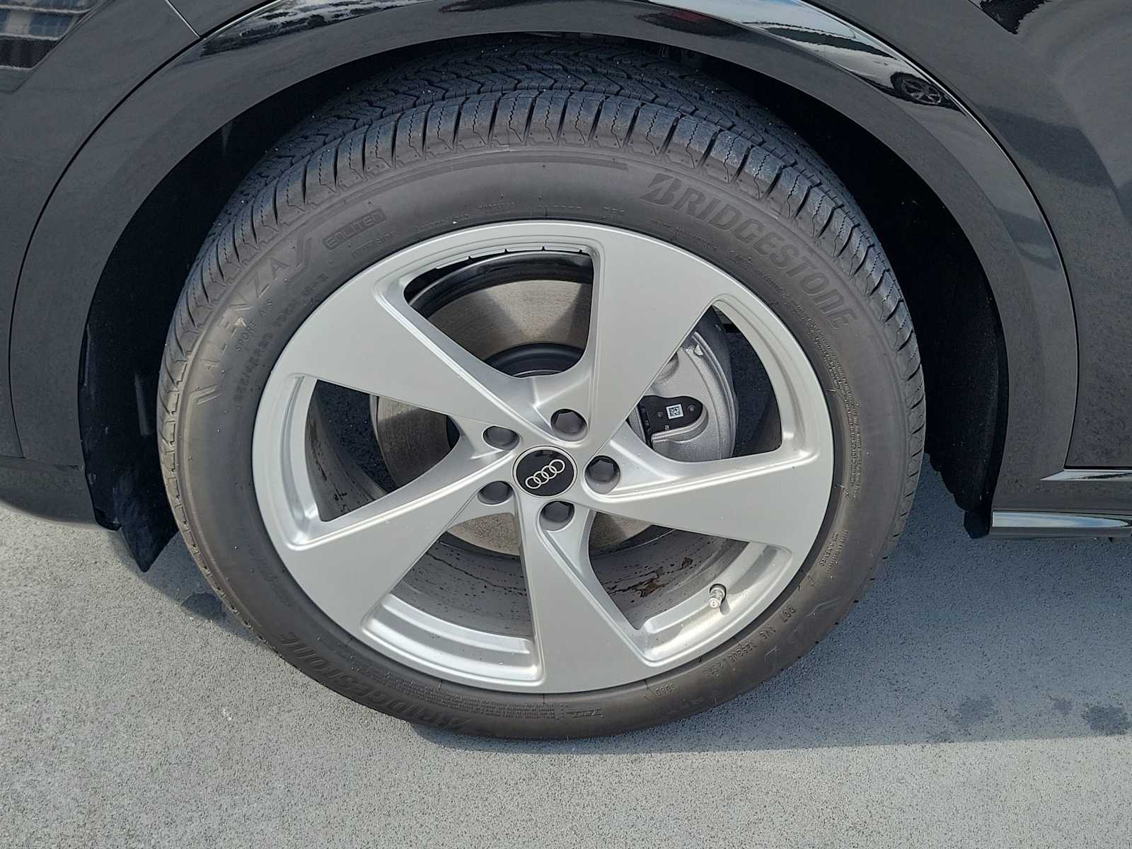 Thumbnail: 2025 Audi Q5 - 12