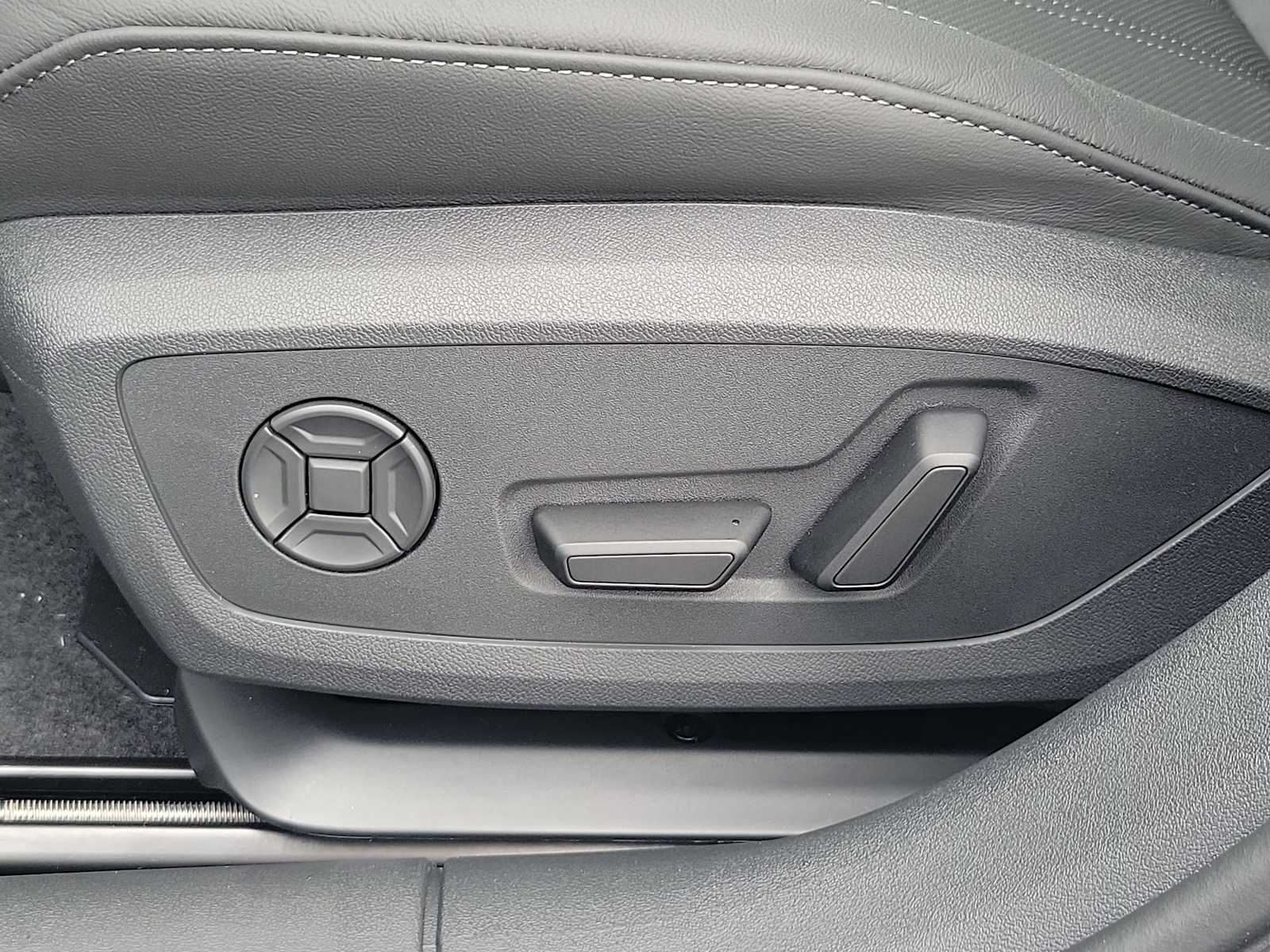 Thumbnail: 2025 Audi A5 - 16