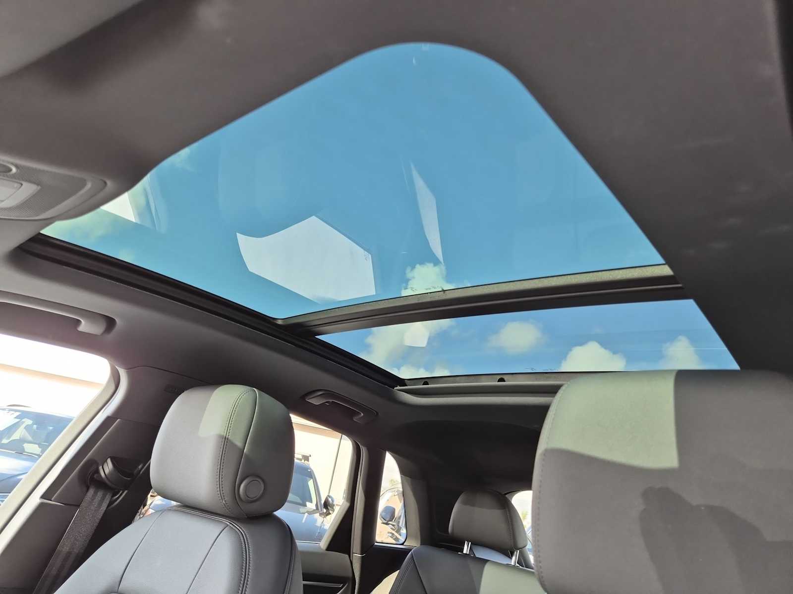 Thumbnail: 2025 Audi Q3 - 18