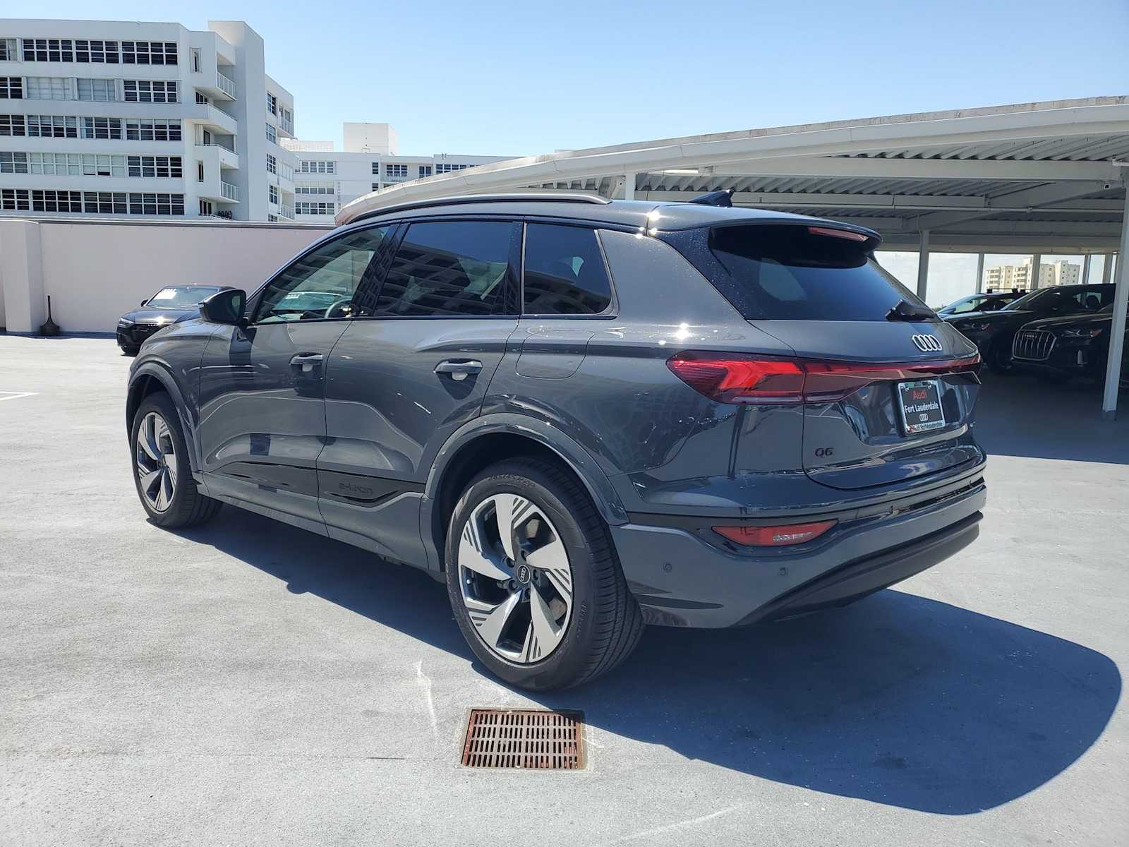 2025 Audi Q6 E-tron Premium photo 4