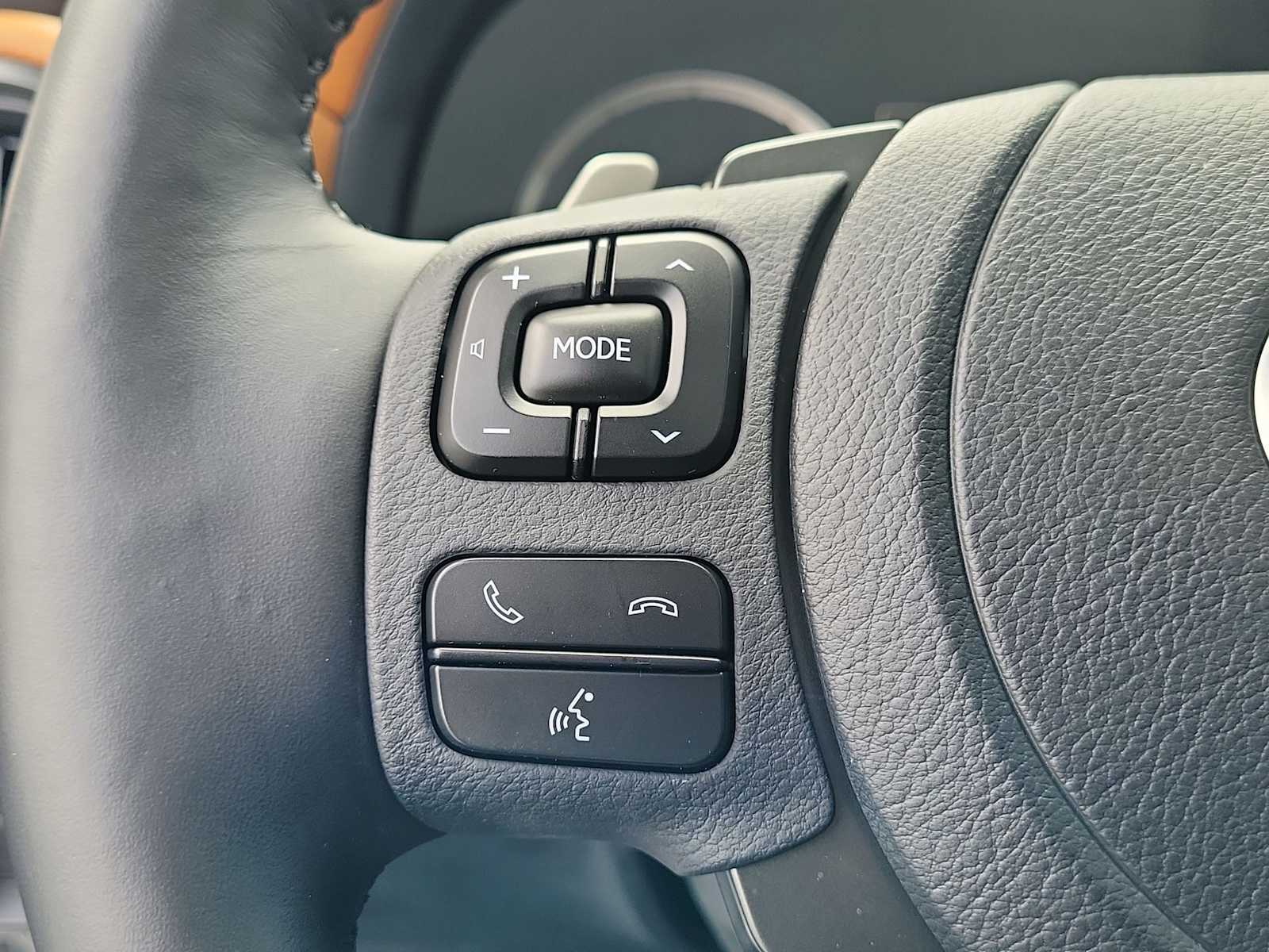 Thumbnail: 2024 Lexus IS - 21