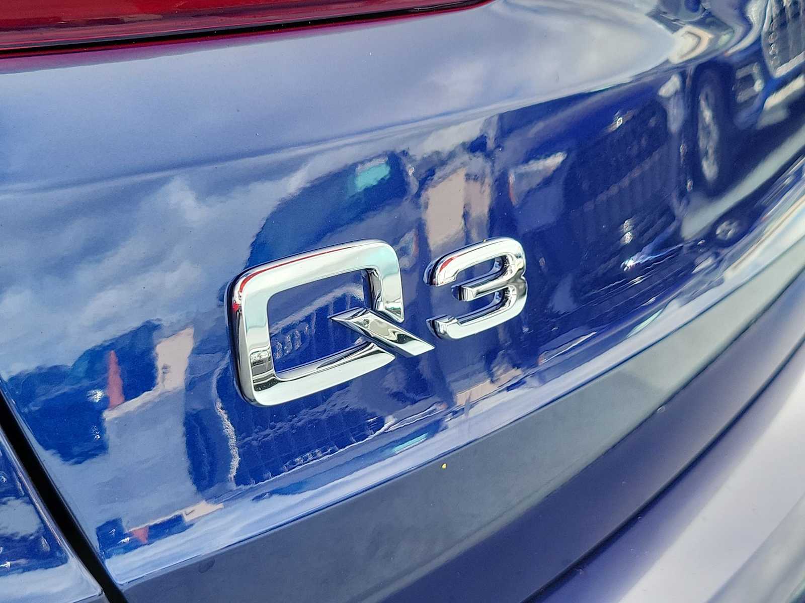 Thumbnail: 2025 Audi Q3 - 10