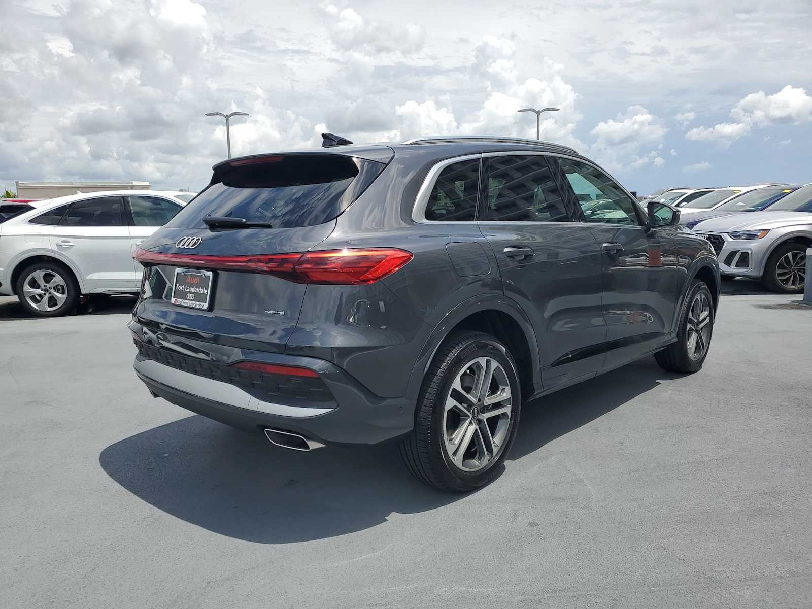 Thumbnail: 2025 Audi Q5 - 6