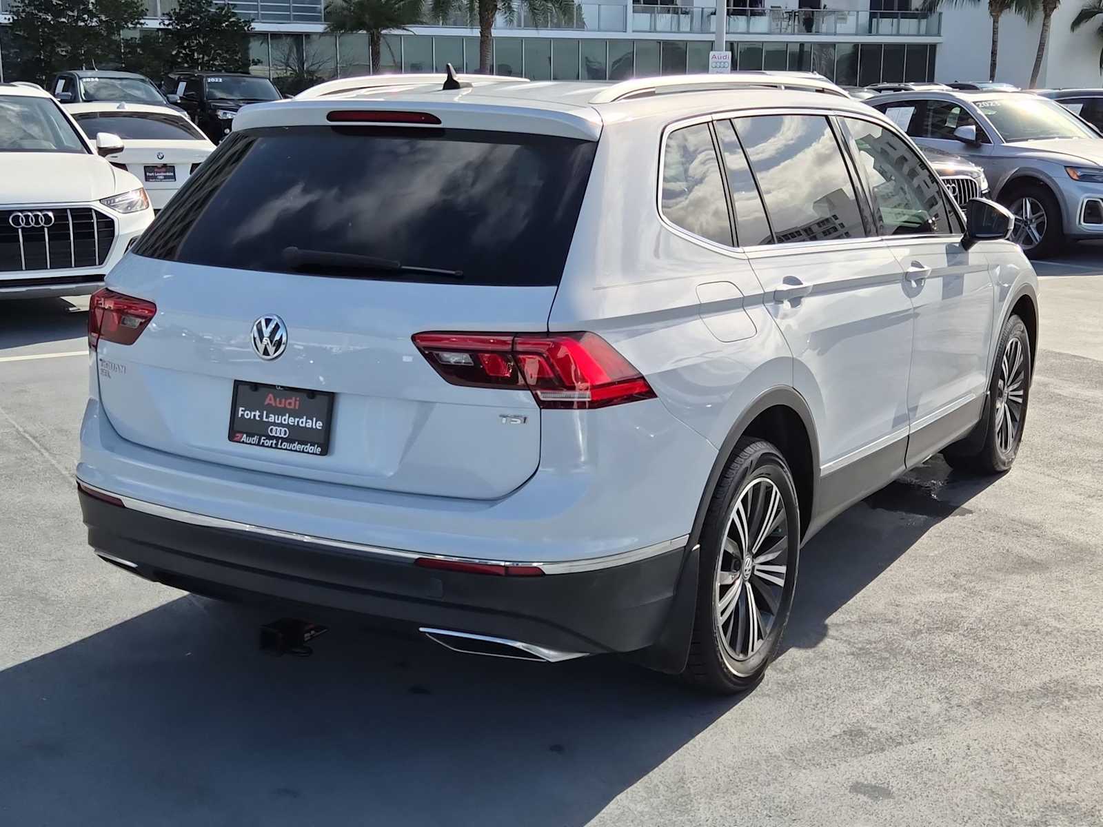 Thumbnail: 2018 Volkswagen Tiguan - 6
