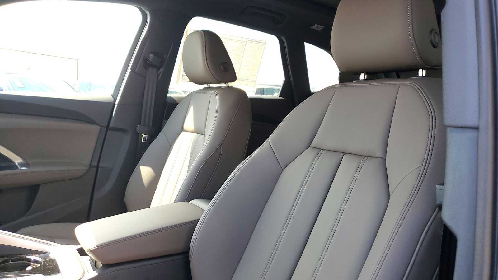 Thumbnail: 2026 Audi Q5 - 16