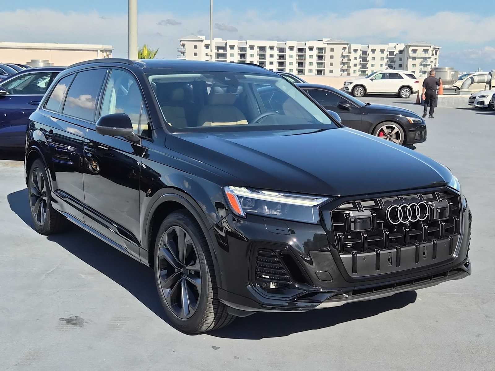 Thumbnail: 2026 Audi Q7 - 8