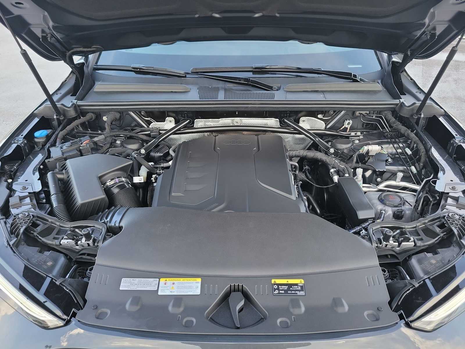 Thumbnail: 2025 Audi Q5 - 13