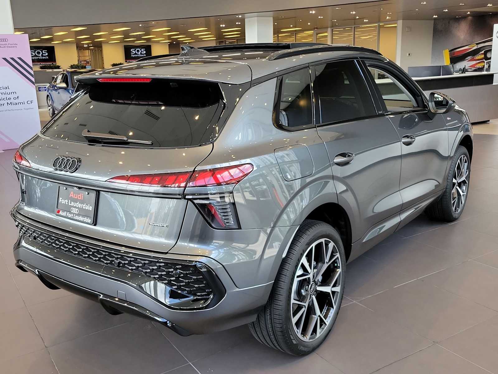 Thumbnail: 2026 Audi Q3 - 6