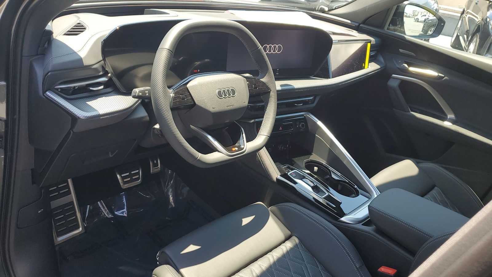 Thumbnail: 2026 Audi SQ5 - 2