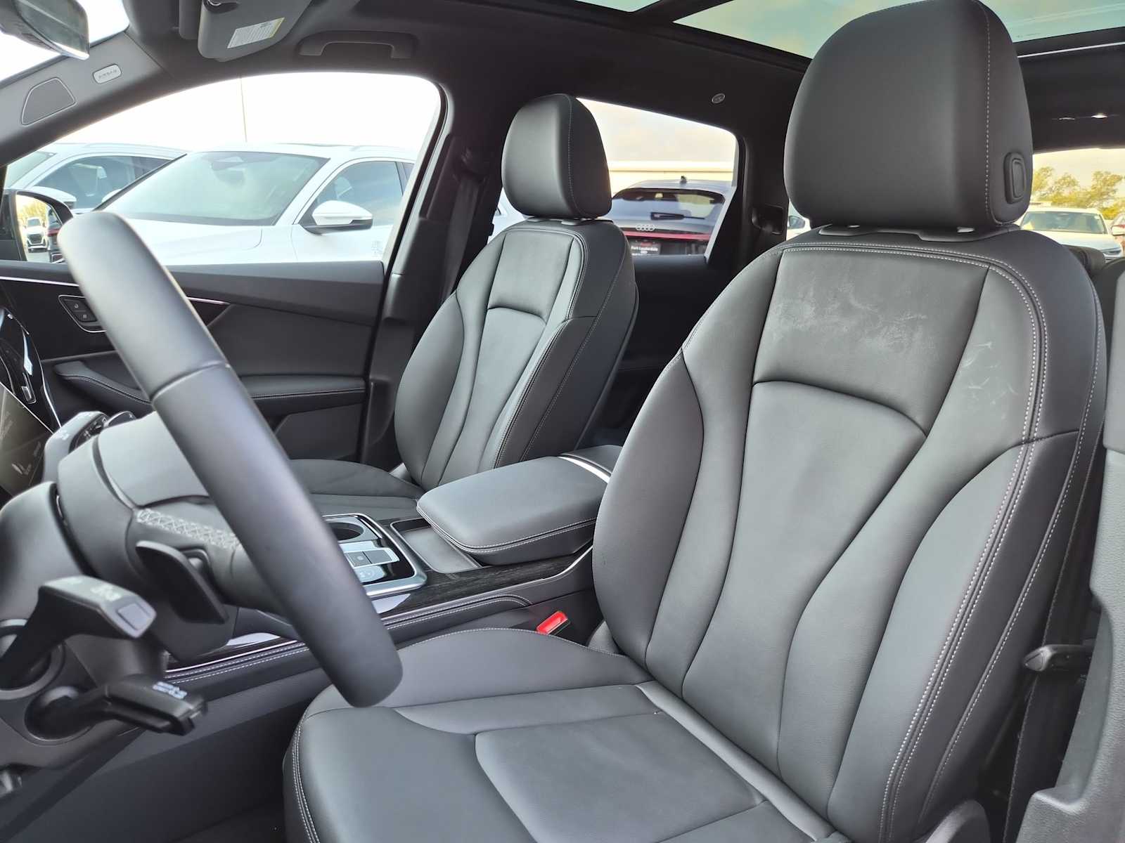 Thumbnail: 2025 Audi Q7 - 15