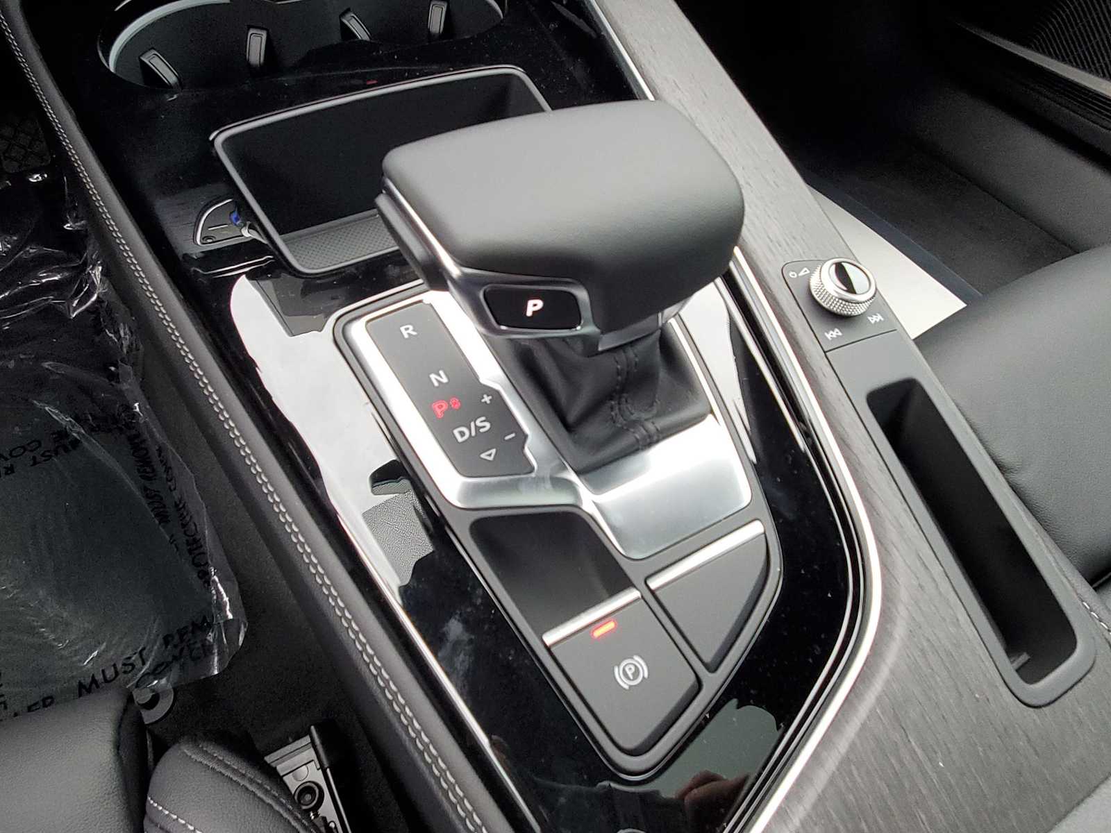 Thumbnail: 2023 Audi A4 - 28