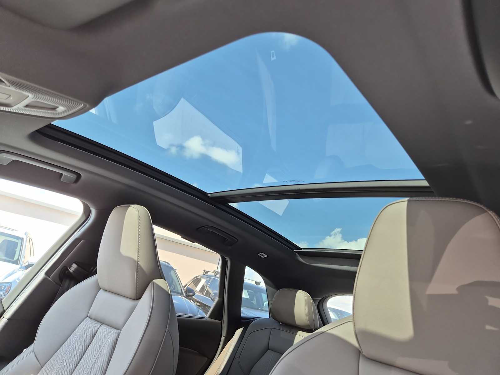 Thumbnail: 2025 Audi Q5 - 18