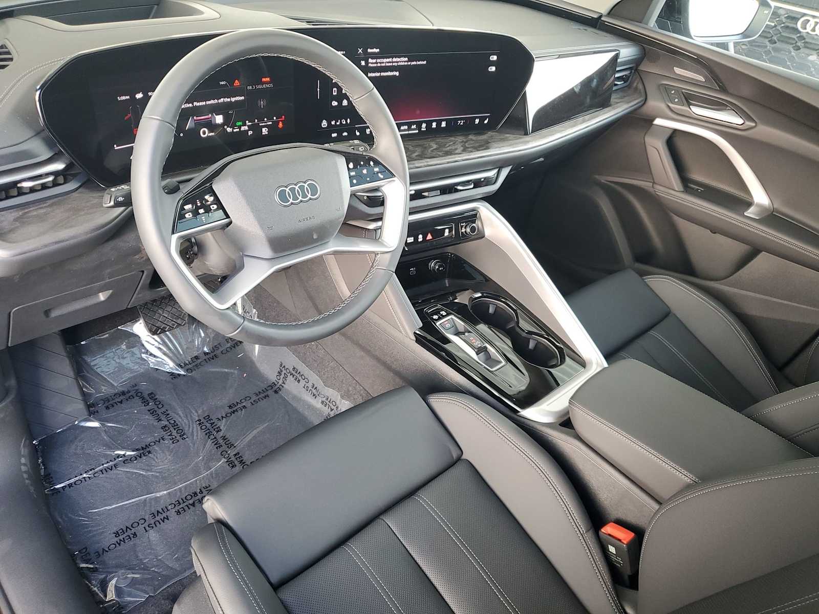 2025 Audi Q5 2.0T Premium Plus photo 2