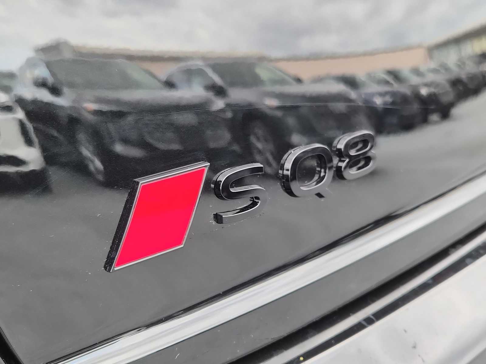 Thumbnail: 2026 Audi SQ8 - 11