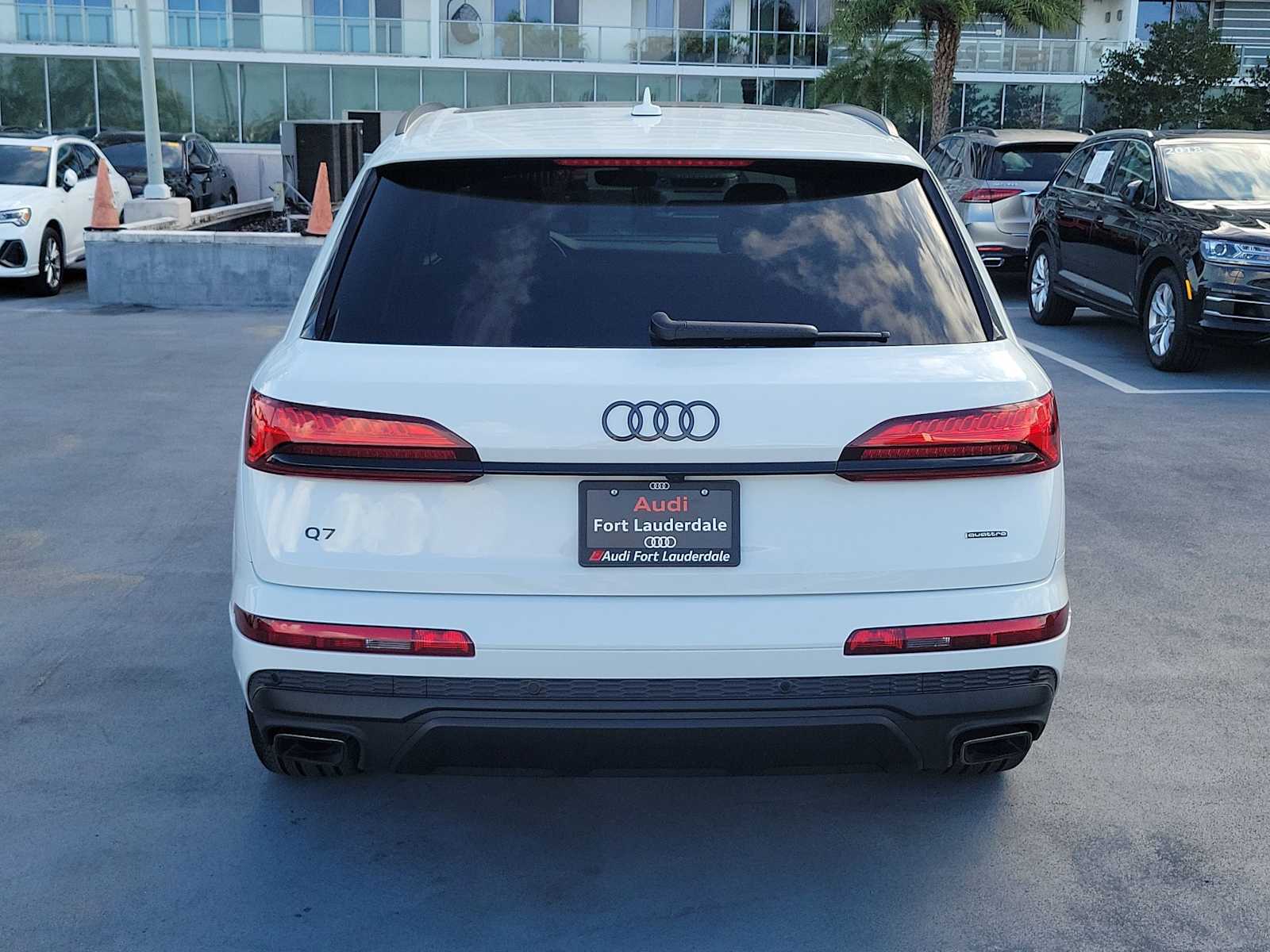 Thumbnail: 2026 Audi Q7 - 5