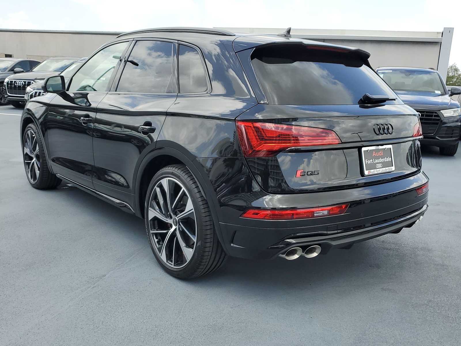 Thumbnail: 2023 Audi SQ5 - 4