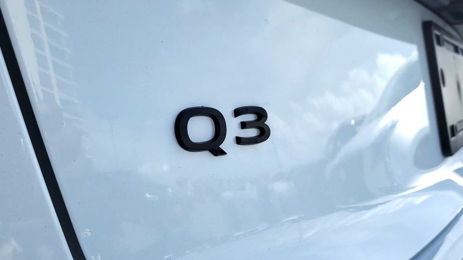 Thumbnail: 2026 Audi Q3 - 12