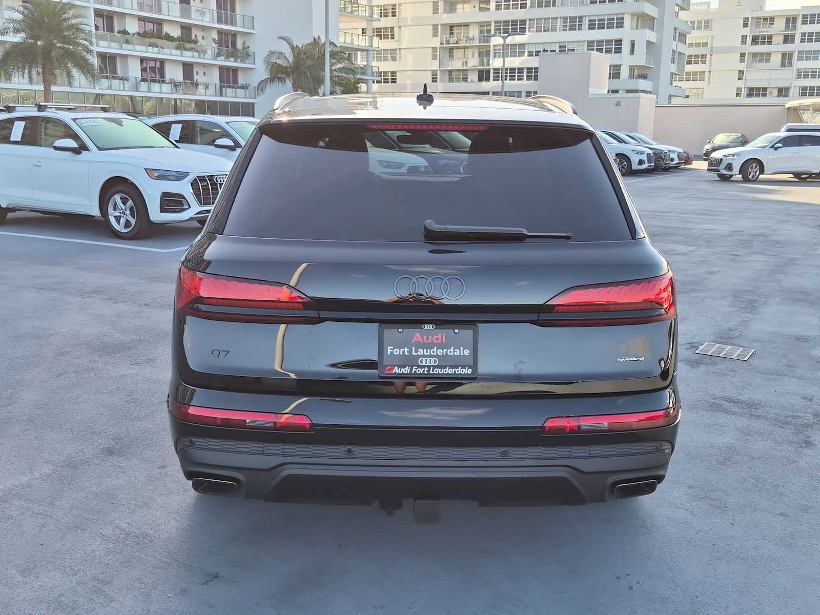 Thumbnail: 2026 Audi Q7 - 5