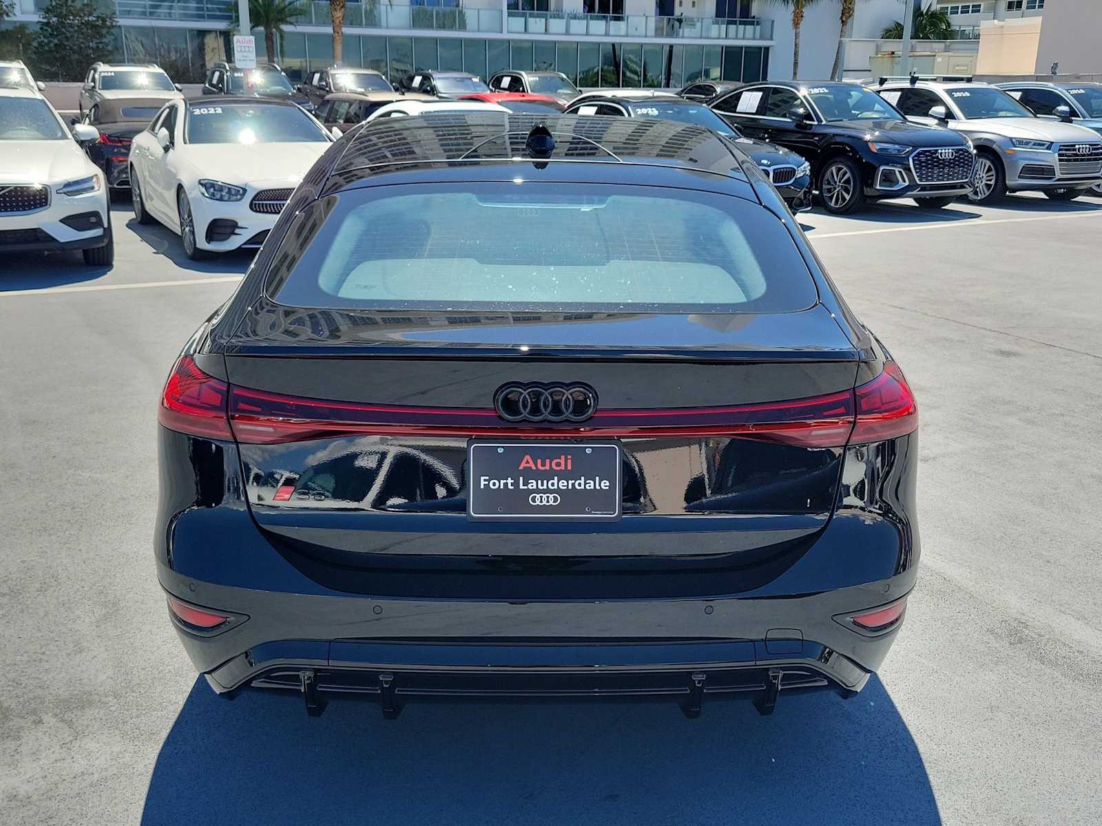 Thumbnail: 2025 Audi e-tron S - 5