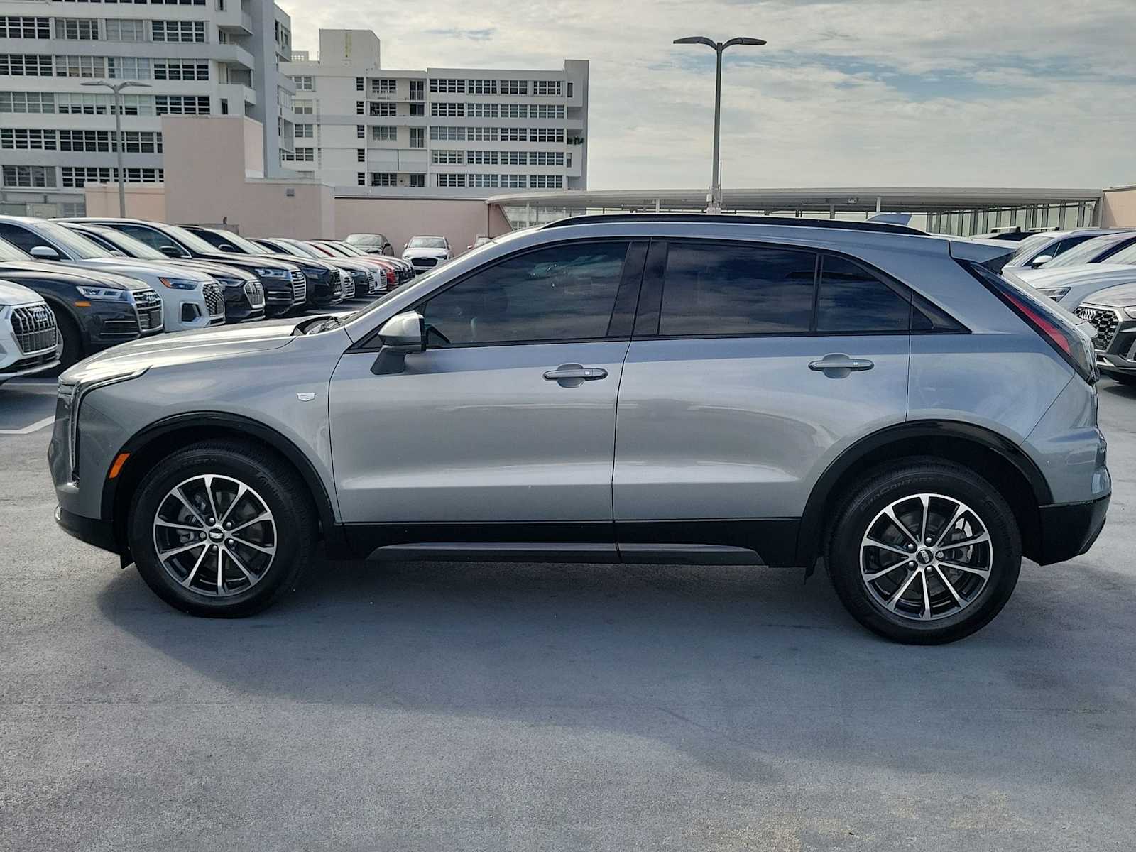 Thumbnail: 2024 Cadillac XT4 - 3
