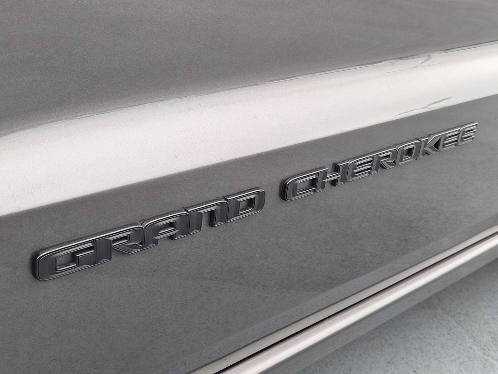 Thumbnail: 2019 Jeep Grand Cherokee - 11