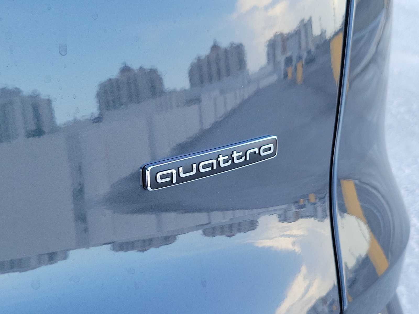 Thumbnail: 2025 Audi Q5 - 11