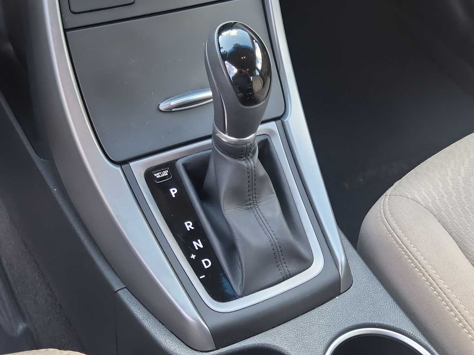 Thumbnail: 2016 Hyundai Elantra - 24