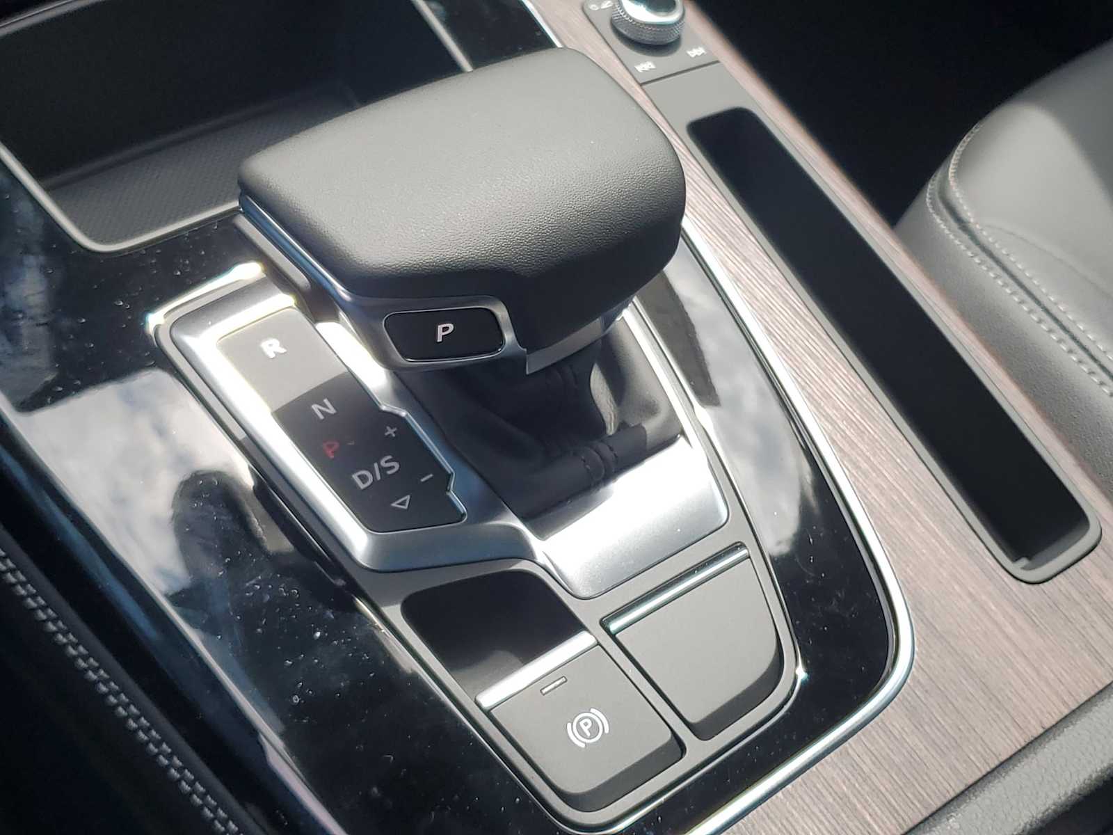 Thumbnail: 2023 Audi Q5 - 25
