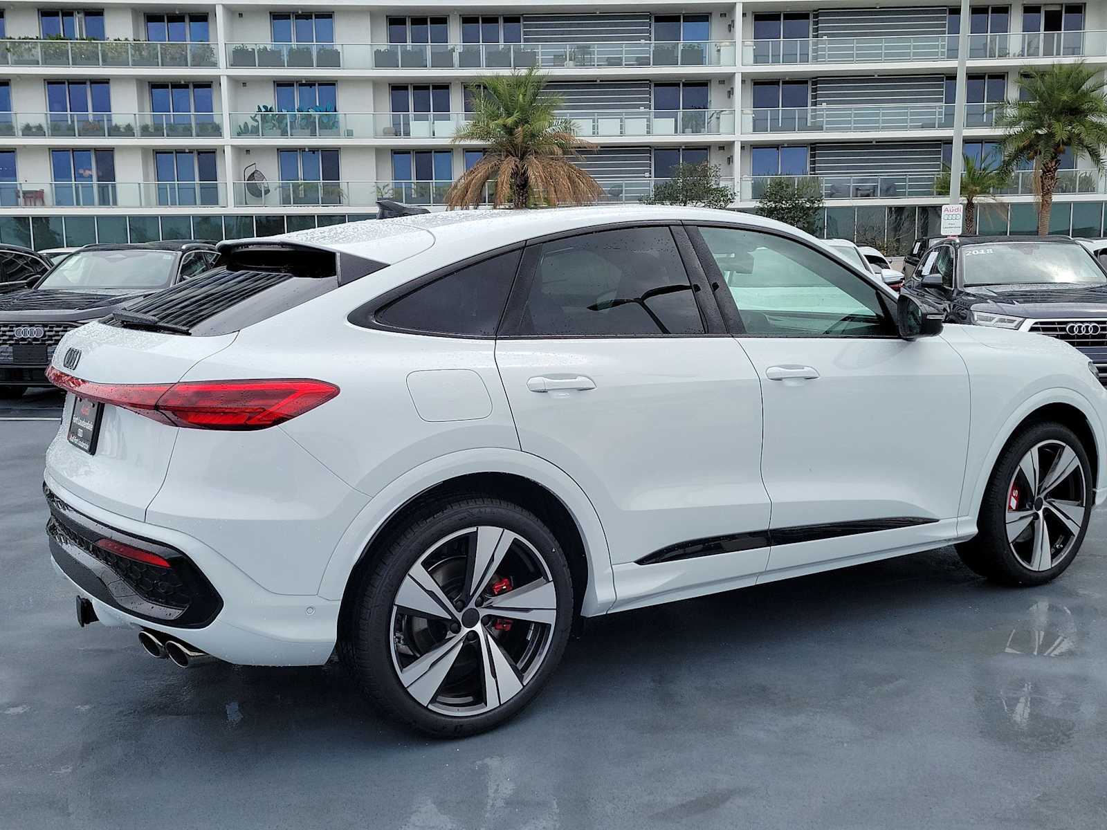 Thumbnail: 2026 Audi SQ5 - 6