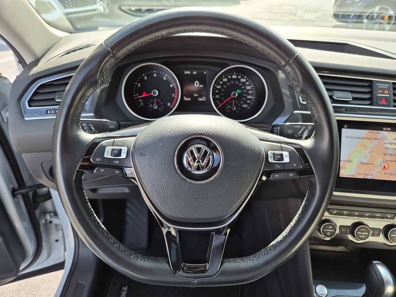Thumbnail: 2018 Volkswagen Tiguan - 20