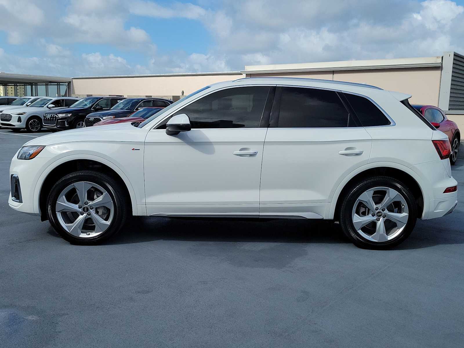 Thumbnail: 2023 Audi Q5 - 3