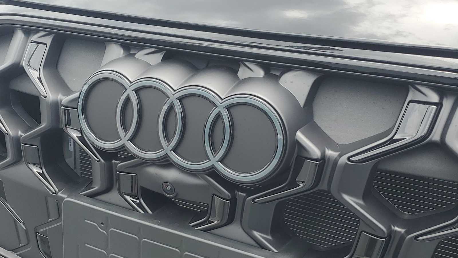 Thumbnail: 2026 Audi Q5 - 11