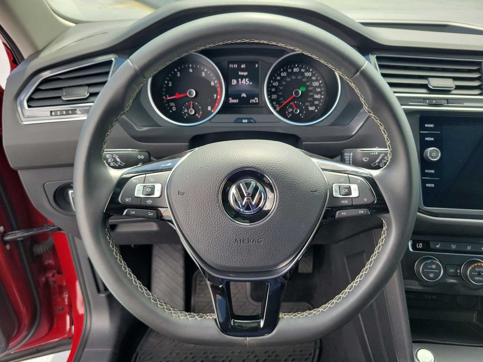 Thumbnail: 2021 Volkswagen Tiguan - 20