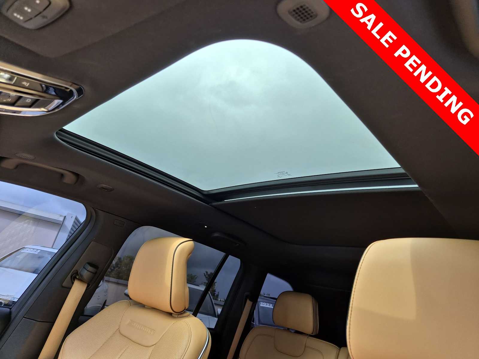 Thumbnail: 2022 Jeep Grand Cherokee - 18