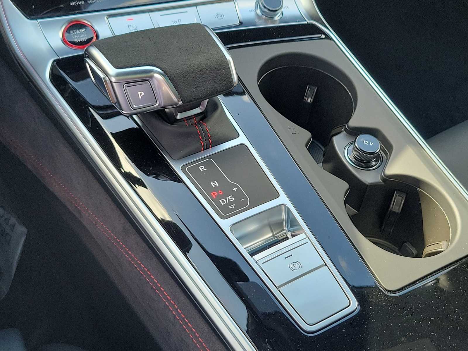 Thumbnail: 2026 Audi RS 7 - 25