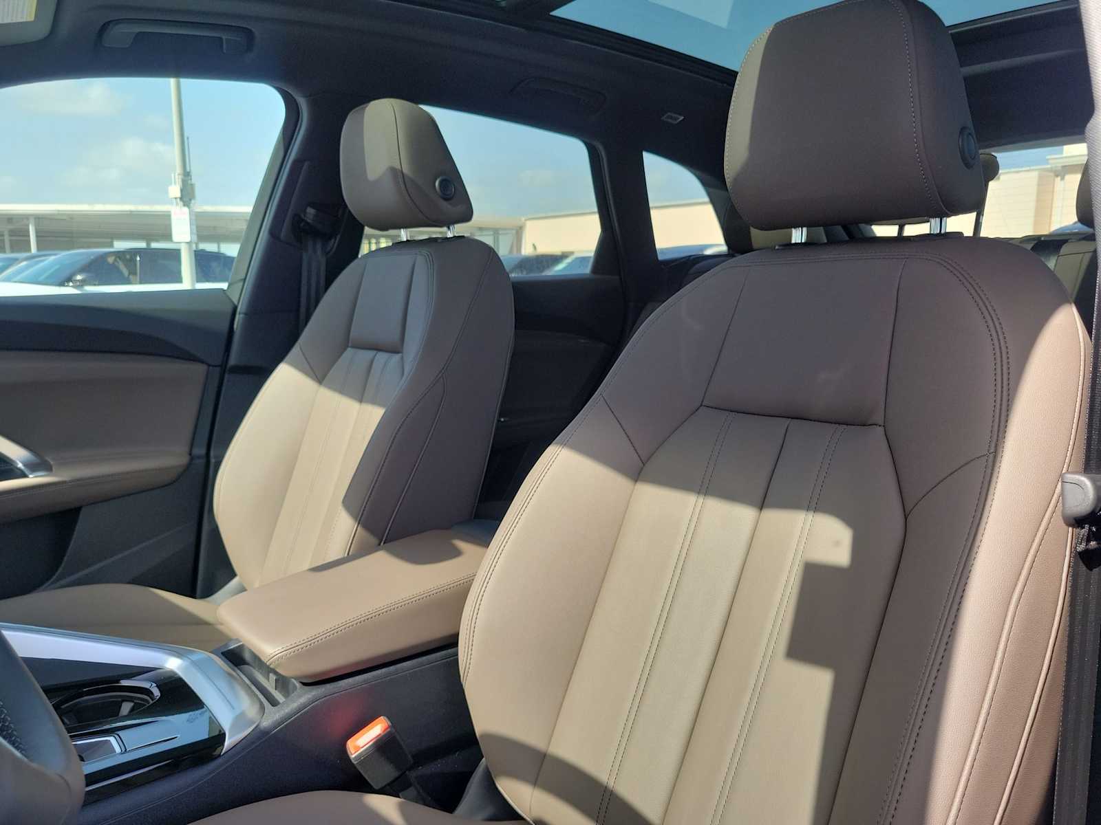 Thumbnail: 2026 Audi Q5 - 15