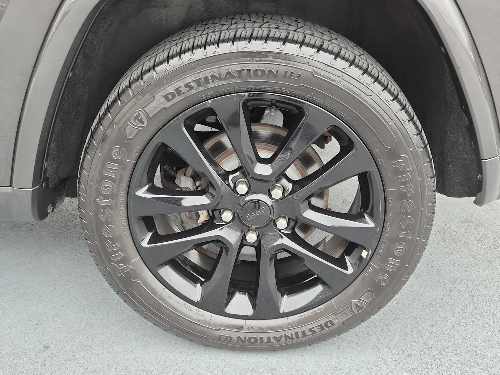 Thumbnail: 2019 Jeep Grand Cherokee - 12