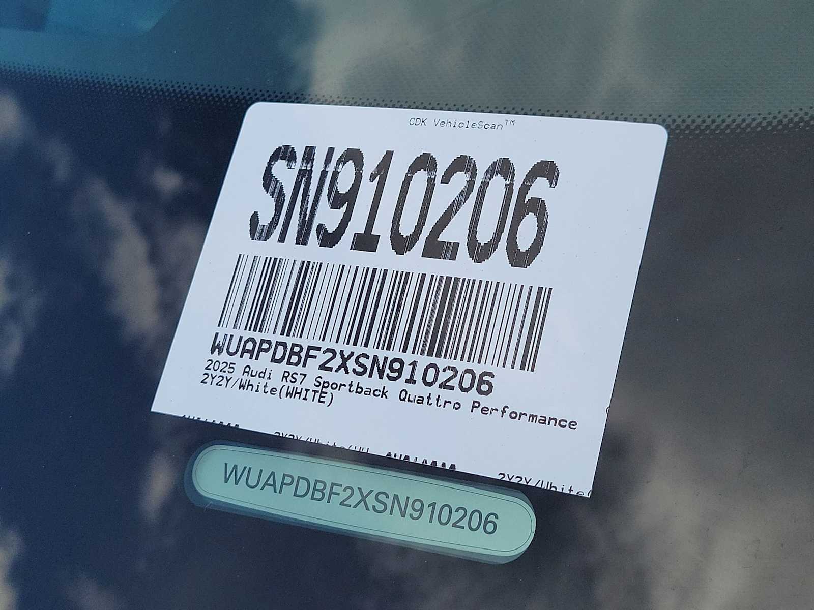 Thumbnail: 2025 Audi RS 7 - 21