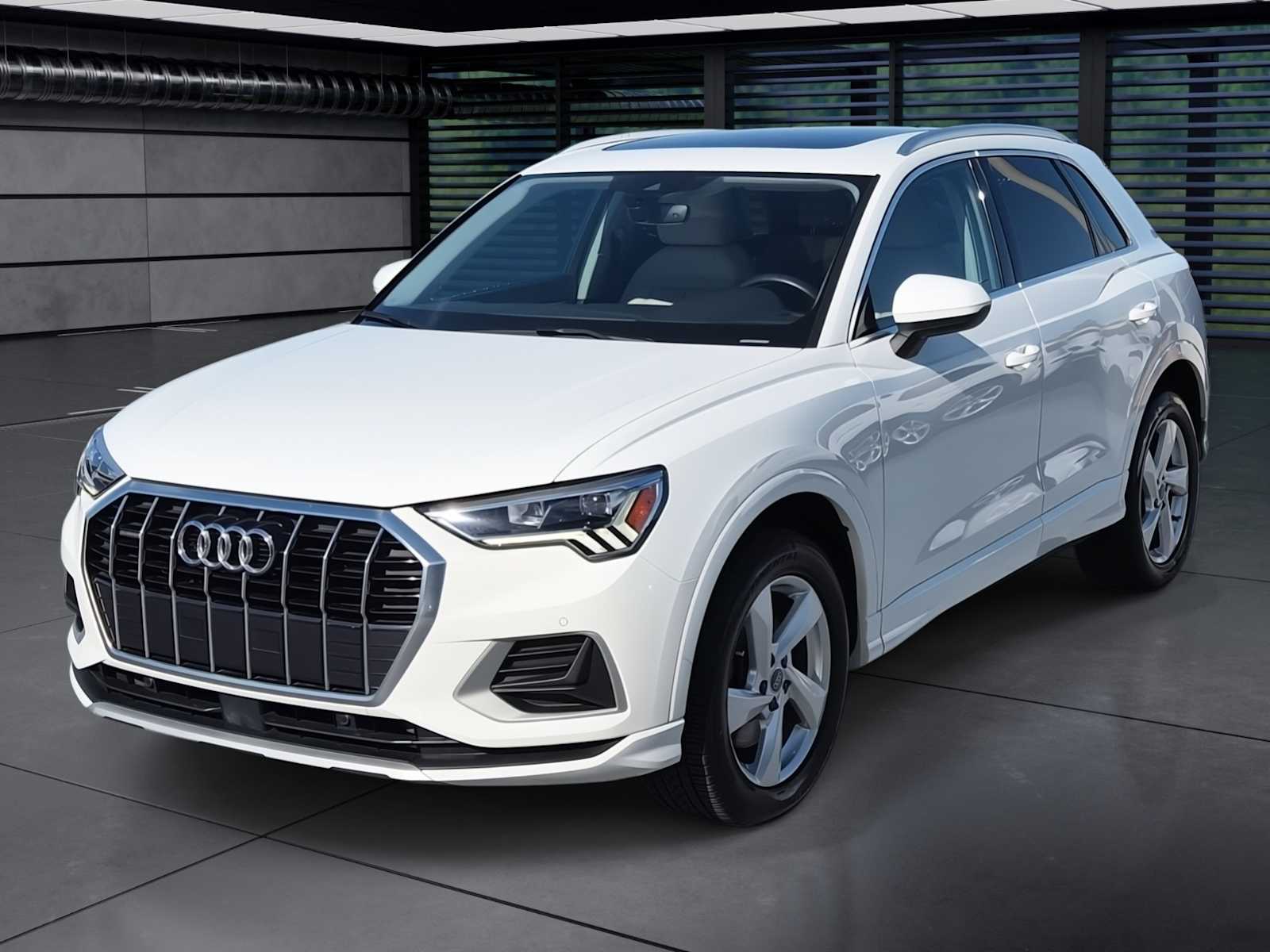 Thumbnail: 2020 Audi Q3 - 1