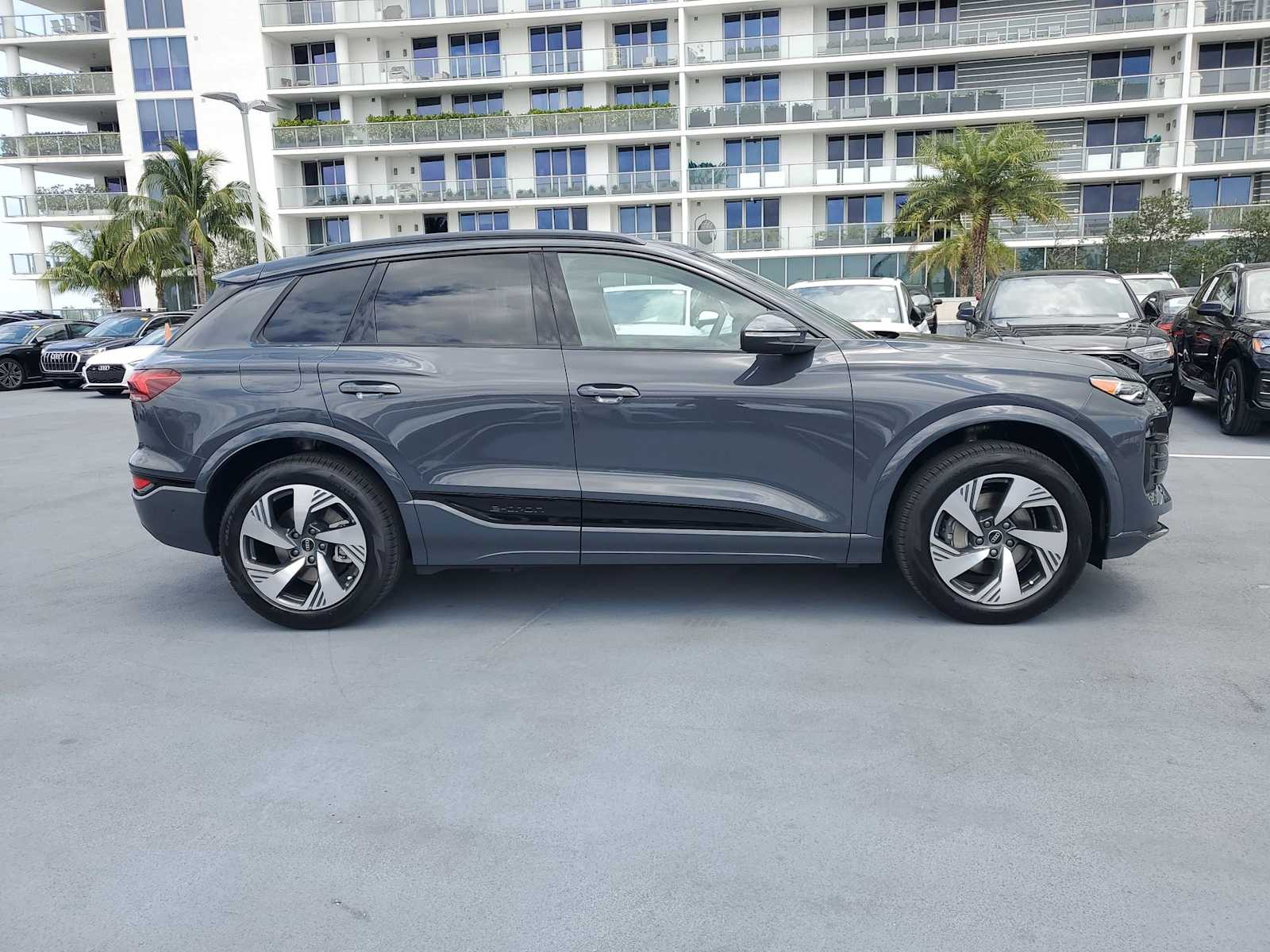 2025 Audi Q6 e-tron Premium 7