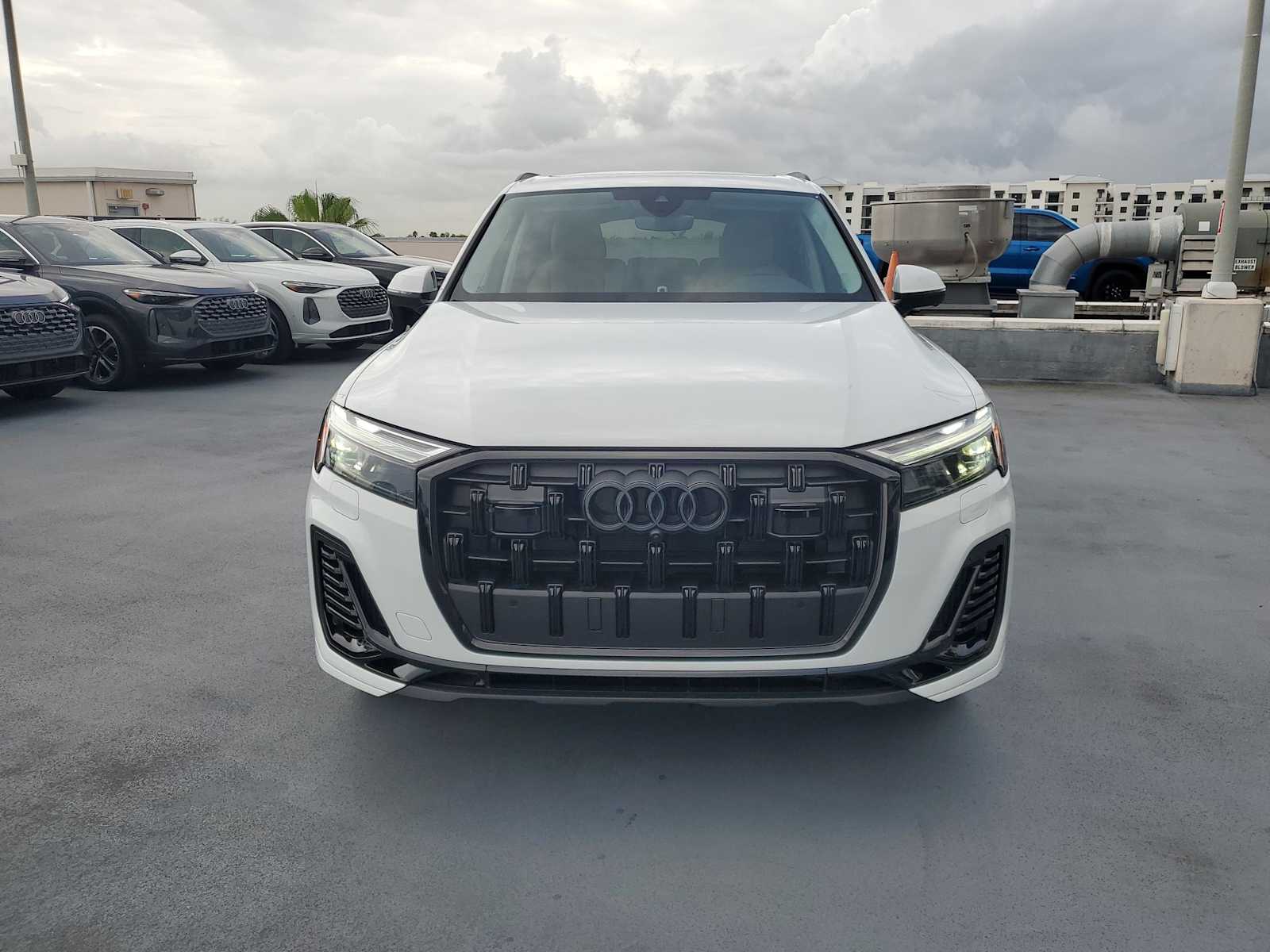 Thumbnail: 2025 Audi Q7 - 9