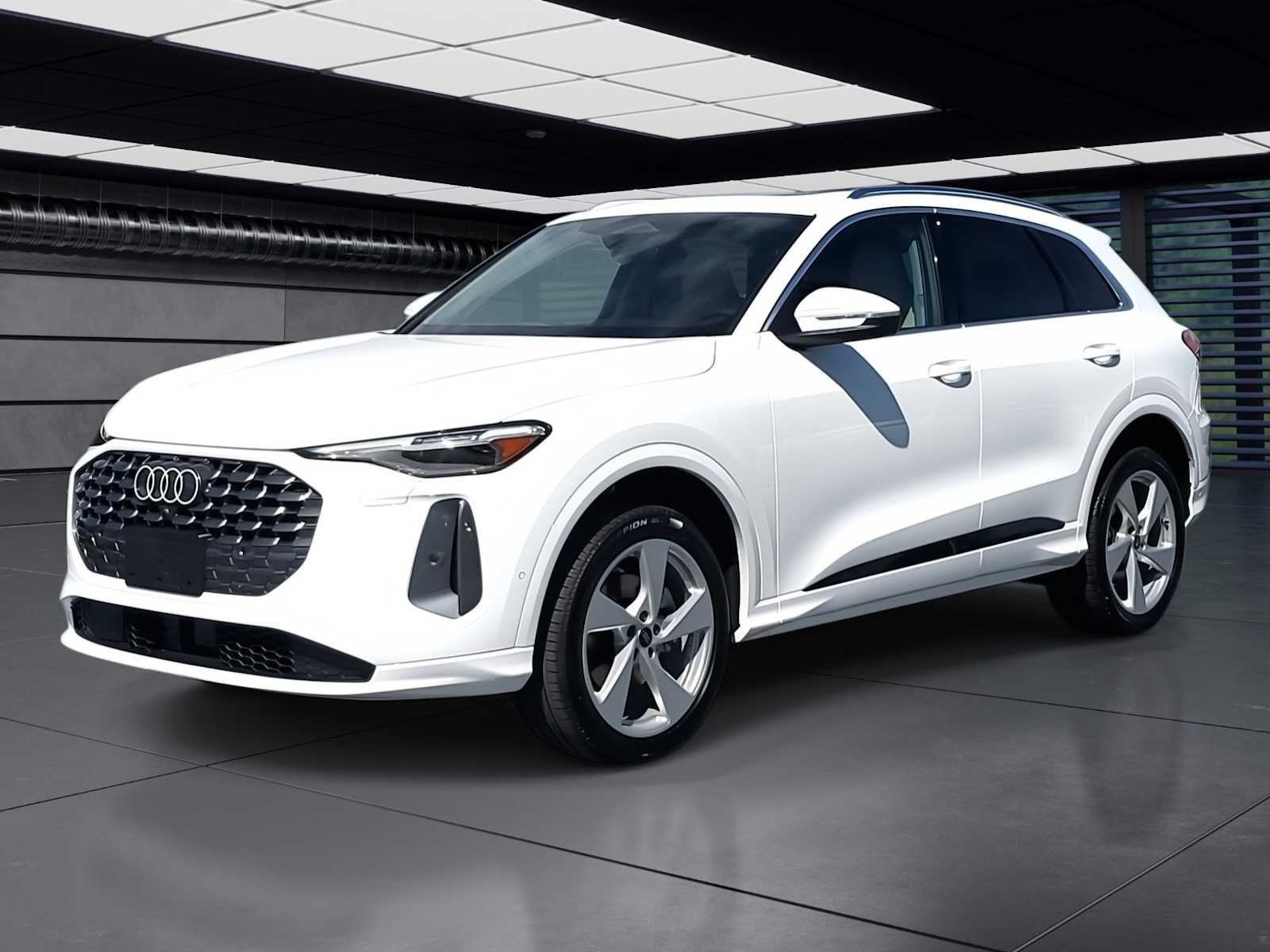 Thumbnail: 2025 Audi Q5 - 1