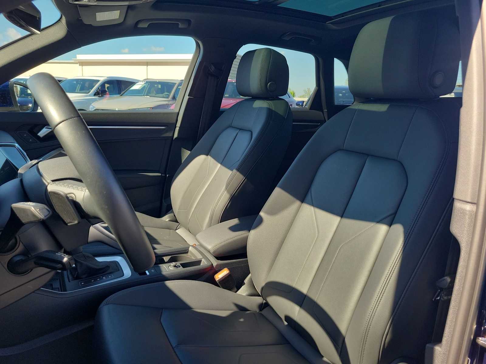 Thumbnail: 2024 Audi Q3 - 15