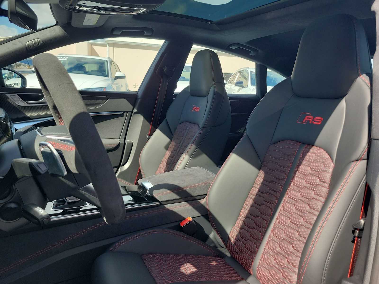 Thumbnail: 2026 Audi RS 7 - 15