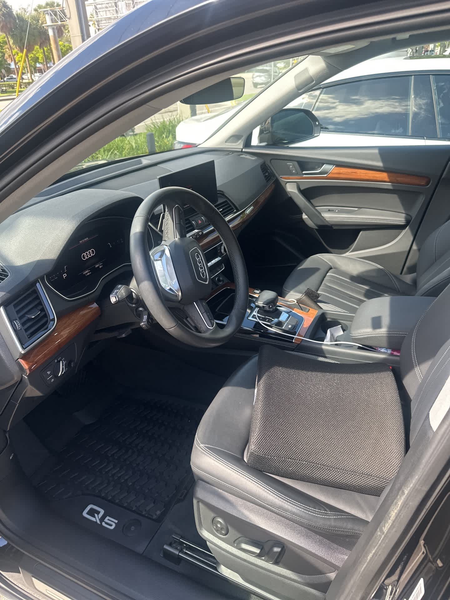 Thumbnail: 2023 Audi Q5 - 4