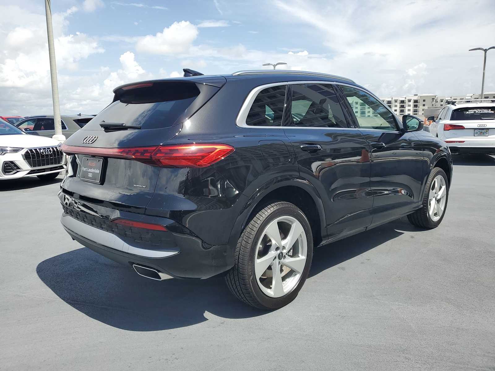 Thumbnail: 2025 Audi Q5 - 6